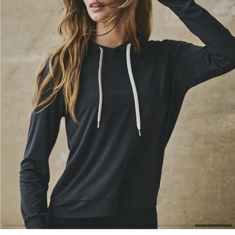 Women's Vuori Halo Essential Hoodie